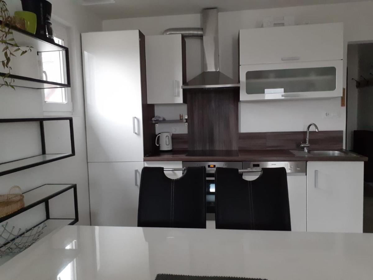 Apartma Javorscek โบเว็ก ภายนอก รูปภาพ