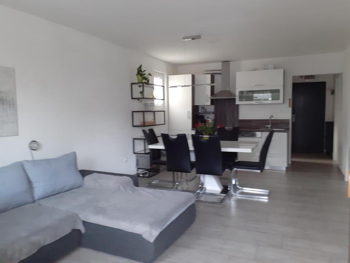 Apartma Javorscek โบเว็ก ภายนอก รูปภาพ