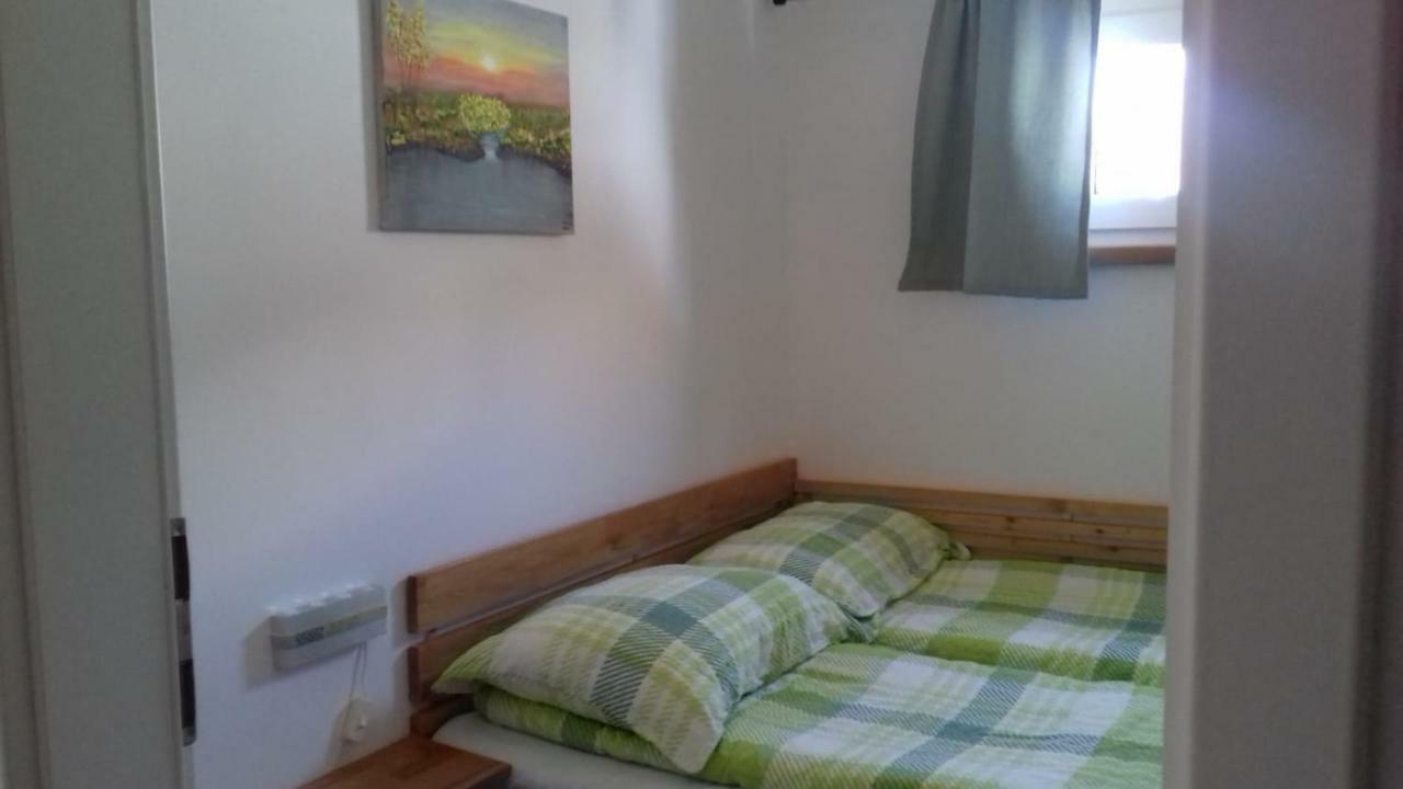 Apartma Javorscek โบเว็ก ภายนอก รูปภาพ